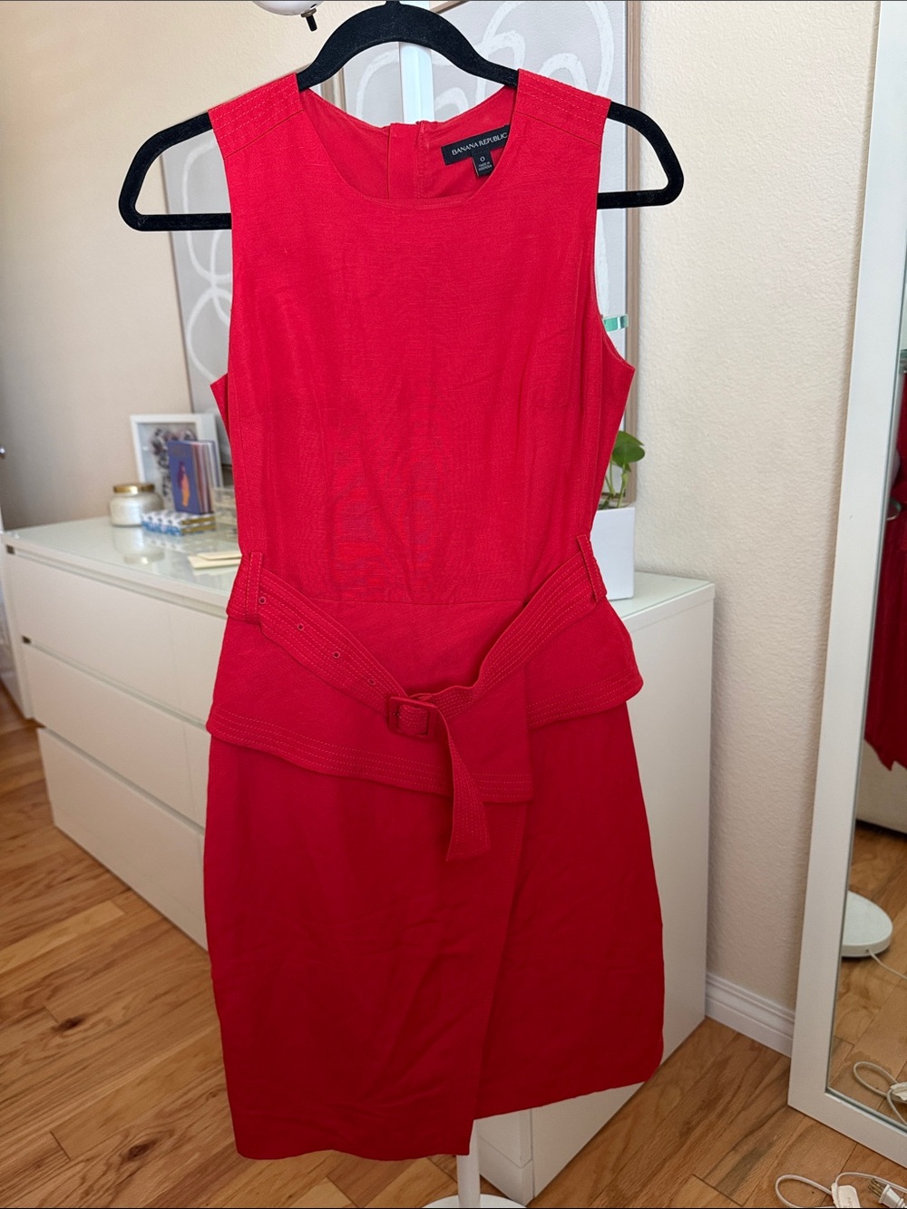 Banana Republic Red Sleeveless Belted Sheath Dress